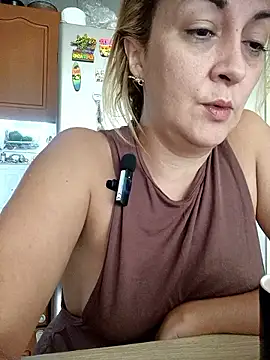 Snapshot of karen_mature69 chatting on April 26, 2026, 1:53 pm karen mature69 online show from April 26, 2026, 1:53 pm