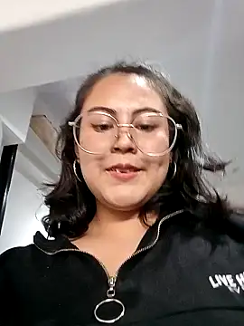 lara moon25 online show from December 16, 2024, 8:48 pm