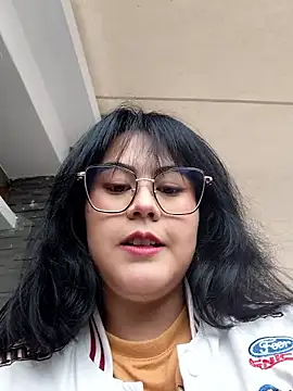 lara moon25 online show from November 18, 2025, 8:57 pm