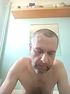 Andrzej-M online show from April 5, 2026, 7:27 am