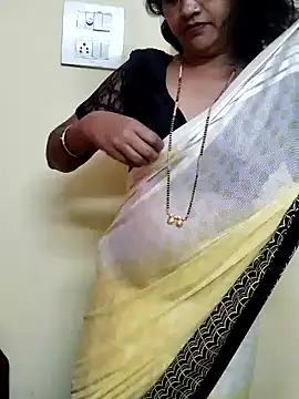 Snapshot of anuradha1432 chatting on September 14, 2025, 10:14 am anuradha1432 online show from September 14, 2025, 10:14 am