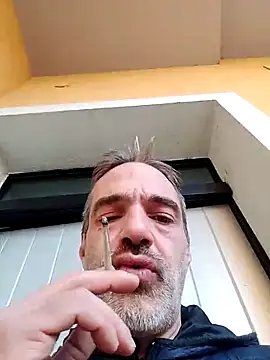 Snapshot of Marcolino183 chatting on December 12, 2024, 10:34 am Marcolino183 online show from December 12, 2024, 10:34 am