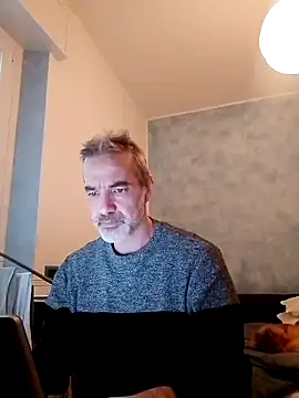 Snapshot of Marcolino183 chatting on December 12, 2024, 3:37 pm Marcolino183 online show from December 12, 2024, 3:37 pm