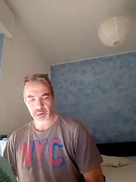 Snapshot of Marcolino183 chatting on January 7, 2025, 11:16 am Marcolino183 online show from January 7, 2025, 11:16 am