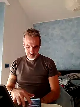 Snapshot of Marcolino183 chatting on March 7, 2025, 2:56 pm Marcolino183 online show from March 7, 2025, 2:56 pm