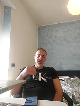 Snapshot of Marcolino183 chatting on February 23, 2026, 8:33 am Marcolino183 online show from February 23, 2026, 8:33 am