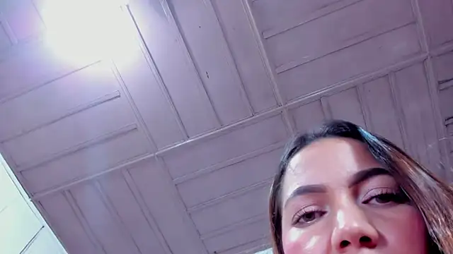 Mia Malkovaa  online show from October 22, 2025, 6:07 pm