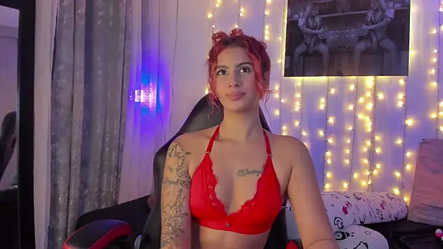 Sophiee Hill online show from December 21, 2024, 8:50 am