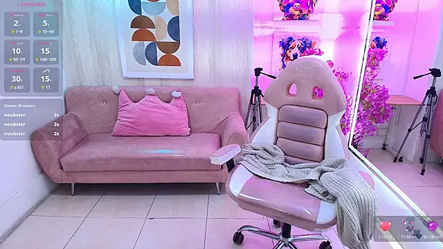 Gabby evanns online show from June 3, 2026, 2:33 pm