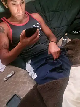 LargeDominoes online show from March 25, 2026, 9:04 am