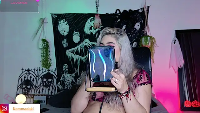 kemmadakii online show from October 5, 2025, 7:45 pm