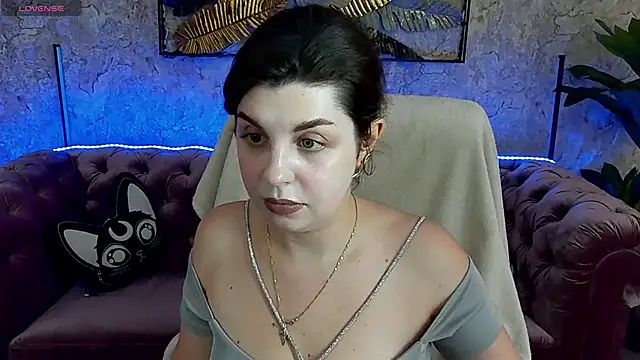 MirandaWong online show from January 31, 2025, 6:35 am