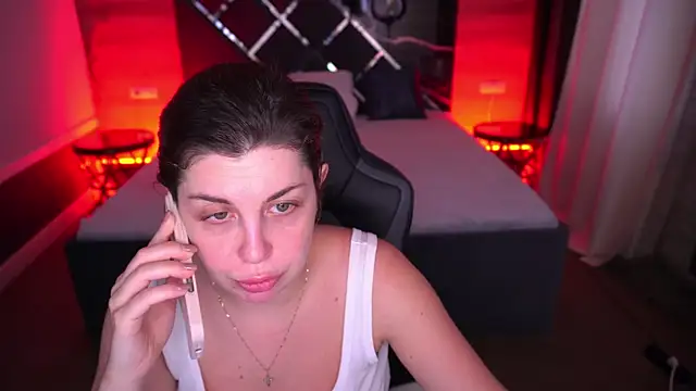 MirandaWong online show from October 18, 2025, 5:54 am