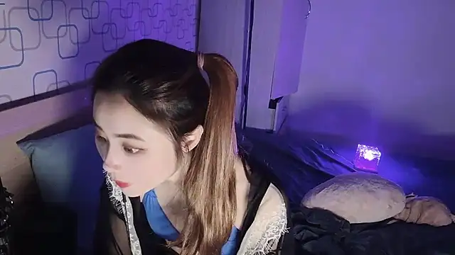 sweet5200 online show from March 1, 2025, 4:22 pm