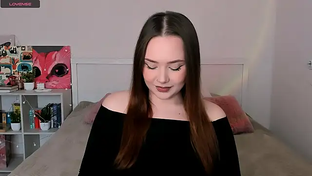 LittleKiitten online show from April 30, 2026, 1:28 pm