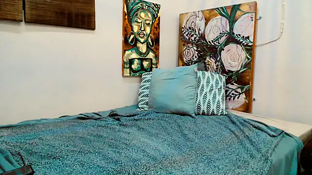 GoldenPussyXOXO online show from February 18, 2025, 6:37 pm