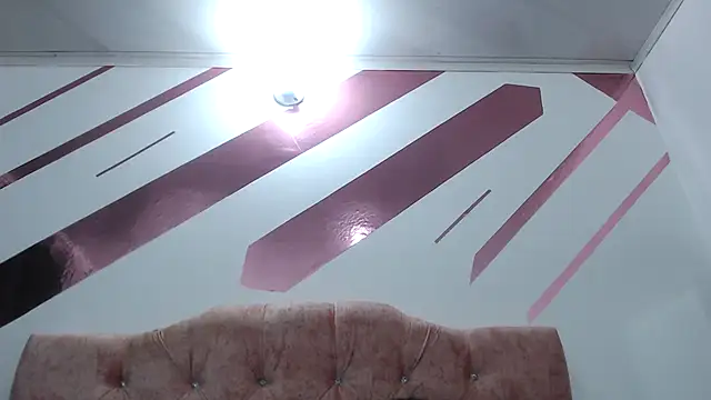 Kitten Hot  online show from September 27, 2025, 1:32 am