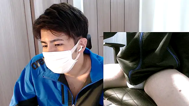 Snapshot of ryota_kkk chatting on December 1, 2025, 2:22 pm ryota kkk online show from December 1, 2025, 2:22 pm