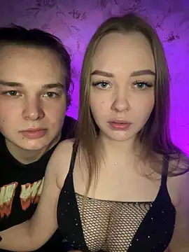 Snapshot of Family-Mm1 chatting on February 7, 2026, 8:34 pm Family-Mm1 online show from February 7, 2026, 8:34 pm