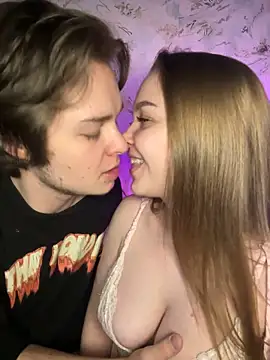 Snapshot of Family-Mm1 chatting on February 10, 2026, 11:47 am Family-Mm1 online show from February 10, 2026, 11:47 am