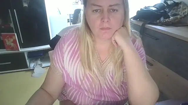 Meliss Official9 online show from September 25, 2025, 9:13 am