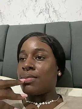 AkiraHomers online show from December 10, 2024, 6:06 pm