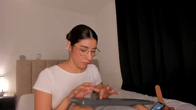 danna davis18 online show from February 7, 2025, 10:52 pm