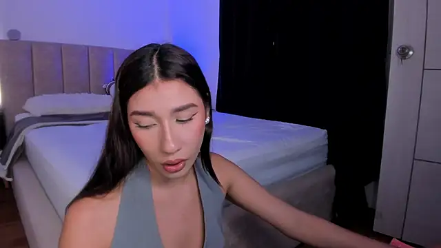 danna davis18 online show from February 19, 2025, 8:20 pm