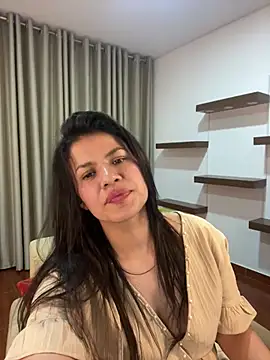 Alice Biel online show from March 21, 2025, 4:49 am