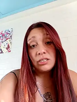 bbferlinaa online show from February 2, 2025, 10:39 pm