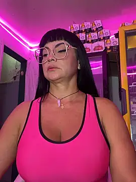 Snapshot of Hot_beauty__ chatting on February 5, 2026, 3:00 am Hot beauty online show from February 5, 2026, 3:00 am