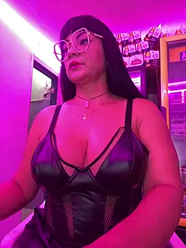 Snapshot of Hot_beauty__ chatting on February 18, 2026, 1:56 am Hot beauty online show from February 18, 2026, 1:56 am