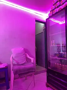 Snapshot of Hot_beauty__ chatting on February 26, 2026, 3:27 am Hot beauty online show from February 26, 2026, 3:27 am