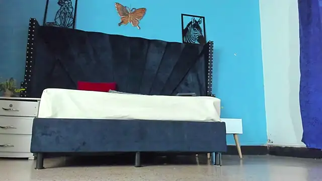 MAISE HILL1 online show from February 13, 2025, 12:43 pm