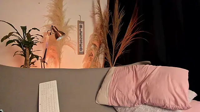 Serenity Day online show from March 2, 2026, 2:03 am