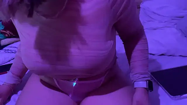 hannahcdmx online show from October 16, 2025, 10:22 pm