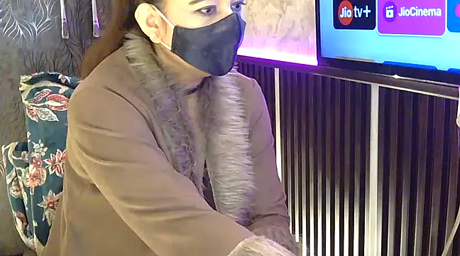 fabdemira online show from January 5, 2025, 9:25 pm