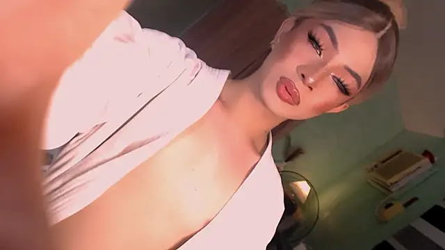 Dimpledimps69 online show from June 4, 2026, 3:07 pm