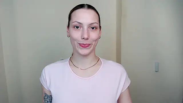 VanessaMay  online show from April 23, 2026, 5:15 pm