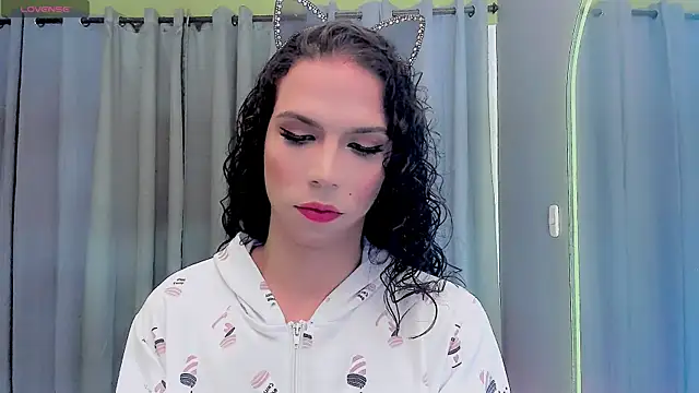 gatitavenecis online show from March 6, 2025, 6:41 am