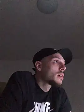 denz9209 online show from March 14, 2025, 12:43 am