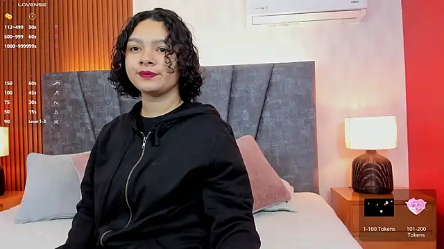 pretty sunlight  online show from January 15, 2025, 1:23 am