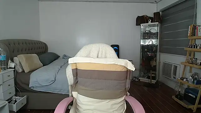 aya saki online show from September 28, 2025, 8:20 am