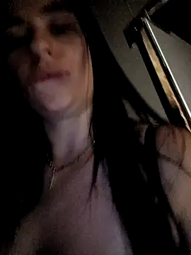 Snapshot of YuliannaFox chatting on October 17, 2025, 7:27 pm YuliannaFox online show from October 17, 2025, 7:27 pm