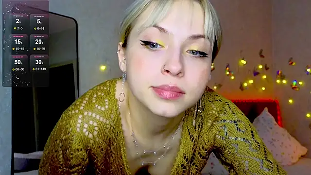 Snapshot of lavenderluxe chatting on January 24, 2025, 3:13 pm lavenderluxe online show from January 24, 2025, 3:13 pm
