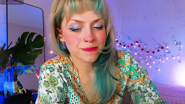 lavenderluxe online show from February 16, 2026, 12:01 pm