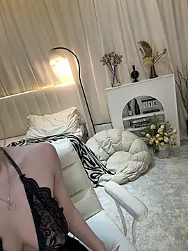 bdbdzs online show from June 7, 2026, 4:33 pm