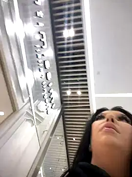 Tisha Busty online show from November 24, 2025, 1:22 pm