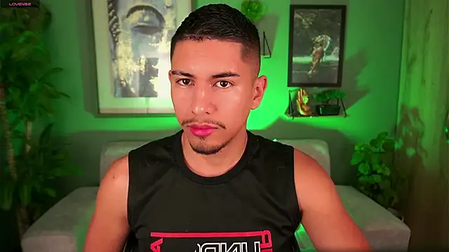 Aaronfox x online show from March 17, 2025, 8:18 am