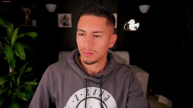 Aaronfox x online show from September 19, 2025, 12:06 pm